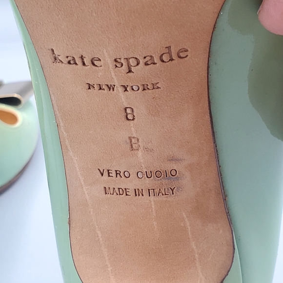Kate Spade Mint Laquer Leather with Gold Metal Bows Made in Italy Size 8 - Picture 5 of 9
